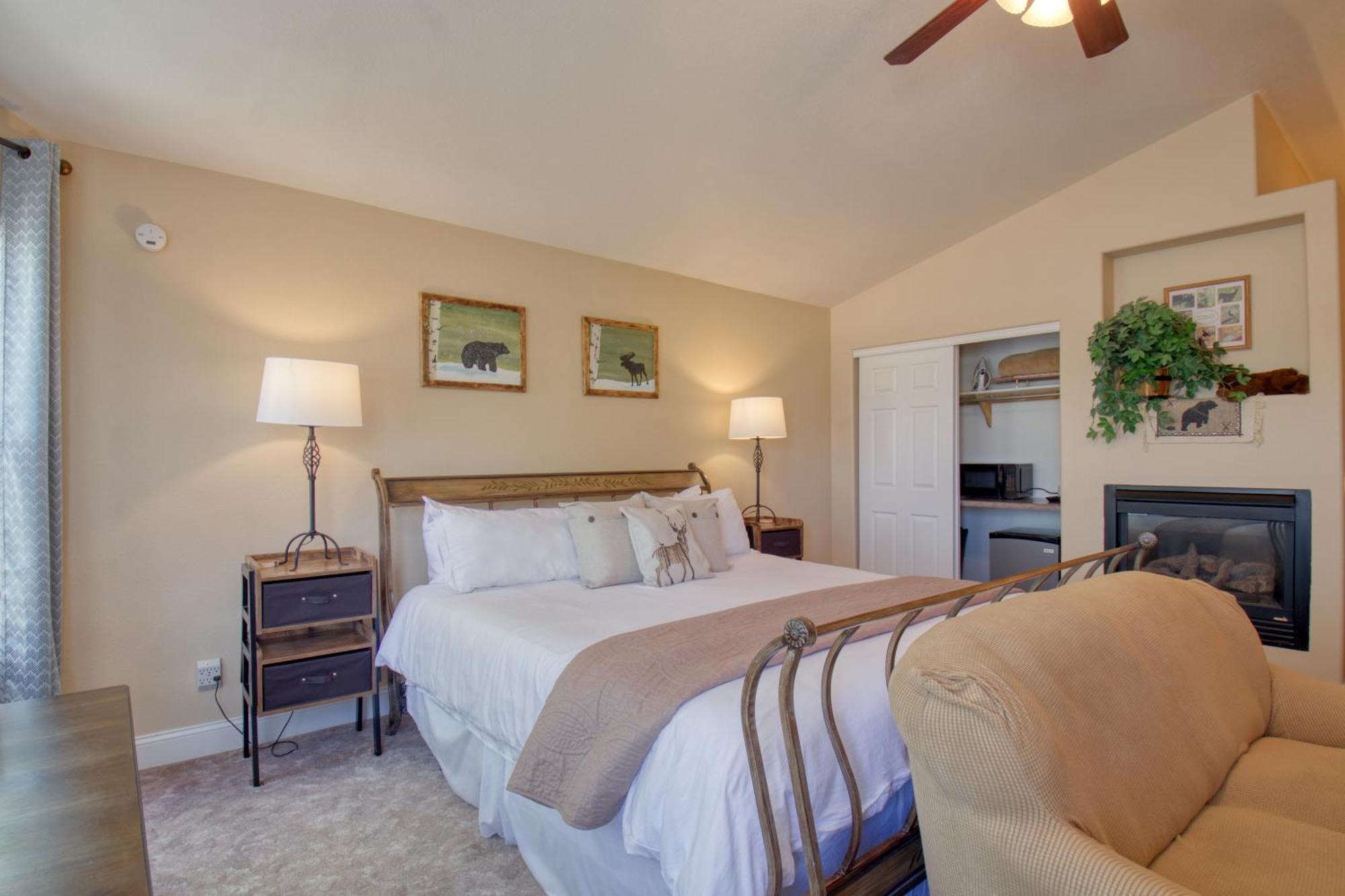 Castle Creek Manor Bed and Breakfast Grand Junction Exteriör bild